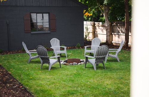 Alpena House | Newly Renovated | Old Town | King Suite | Fire Pit | Garage