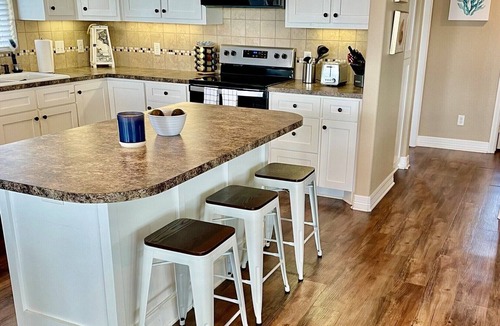 San Luis House | Newly renovated- Panoramic Ocean Views Seconds to the Beach - Sandy Feet Retreat