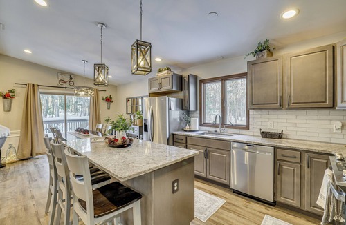 Saylorsburg House | Newly Renovated! Peaceful Saylorsburg Home