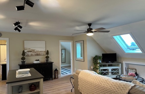 Westerly Cottage | Newly renovated private loft!