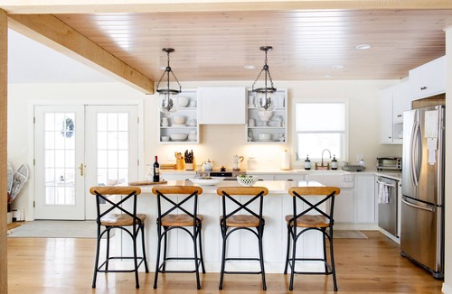 Grafton House | *NEWLY RENOVATED* Road-trippers Oasis - 3min walk to Grafton Inn & Tavern