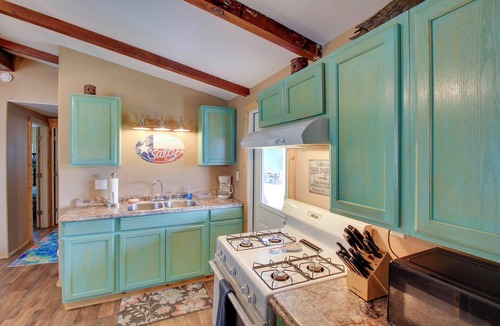 Rockport Cottage | Newly Renovated Rockport Cottage 4 mil Beach