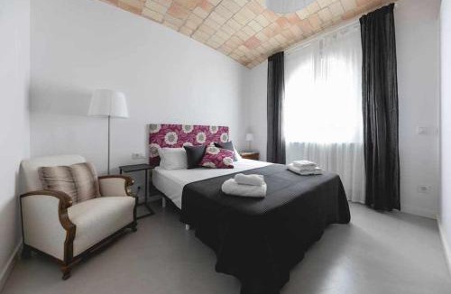 Sant Narcis House | Newly renovated room w Pool & BikeParking