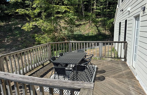 Cazenovia House | Newly Renovated Rustic Elegance with Breathtaking Views