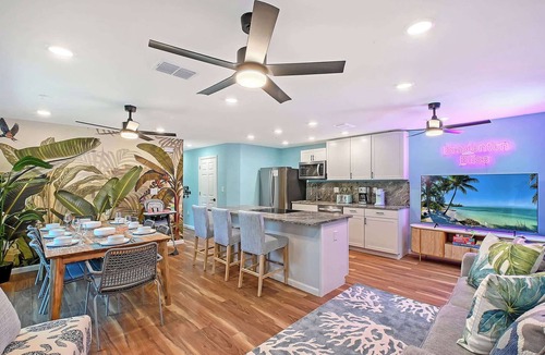 South Bradenton Condo | Newly Renovated - Sleeps 8 - Pool w/Slide - Games