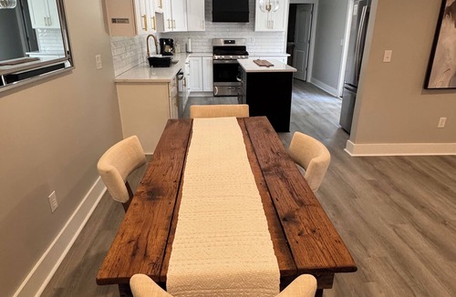 Starkville House | Newly renovated spacious 3 BR/2 Bath home 2.6 miles from Davis Wade or the Dude.
