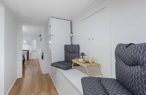 Henderson Apartment | Newly Renovated Studio w Parking-Netflix