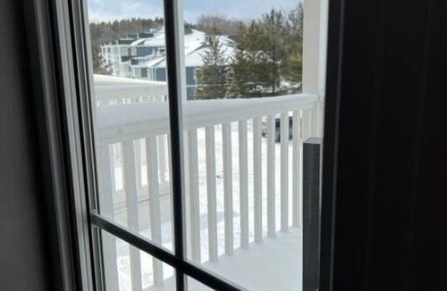 Oro-Medonte Apartment | Newly Renovated Suite @ Carriage