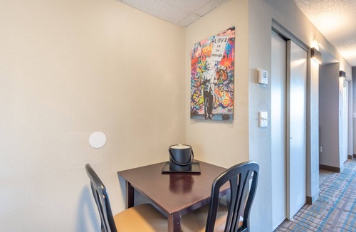 Southwest Orlando Apartment | Newly Renovated Suite, Amazing Water View Best Location to Disney and Universal