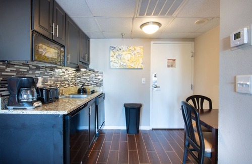 Southwest Orlando Apartment | Newly Renovated Suite, Amazing Water View Best Location to Disney and Universal