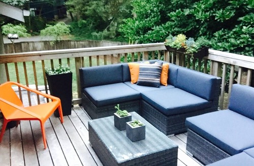 Portland Heights House | NEWLY RENOVATED Tranquil Forest Paradise. Bright & Open-Plan. Groups of 8.