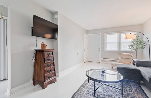 East Ocean View Apartment | Newly Renovated, Two Blocks from Beach Apartment