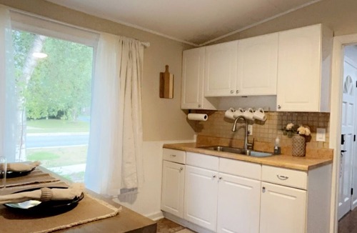 Alexandria Bay House | Newly Renovated Bright & Cozy Retreat
