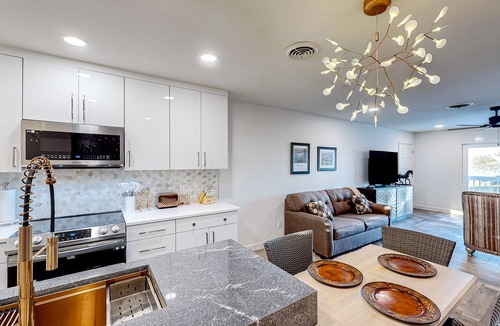 Del Mar Condo | Newly renovated 2nd-floor condo with streaming, balcony, beautiful views, AC