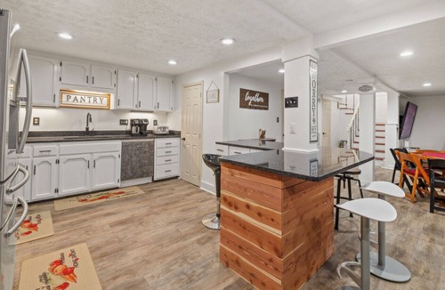 Hendersonville House | Newly Renovated Home North of Nashville