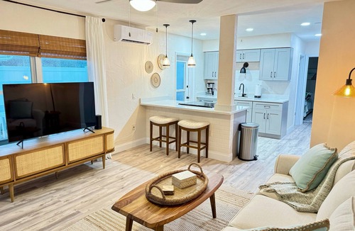 Treasure Island House | NEWLY Renovated & Decorated Beach Retreat in Treasure Island - Isle of Palms