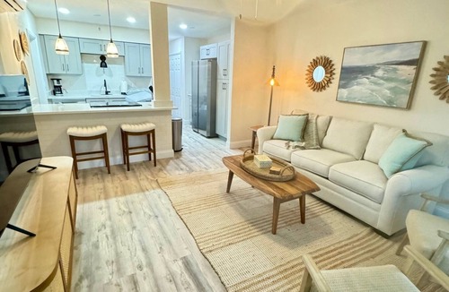 Treasure Island House | NEWLY Renovated & Decorated Beach Retreat in Treasure Island - Isle of Palms
