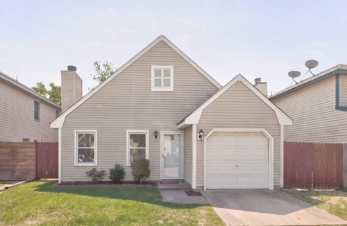 Norfolk - Virginia Beach House | Newly Renovated VB Retreat | Comfort & Space Home
