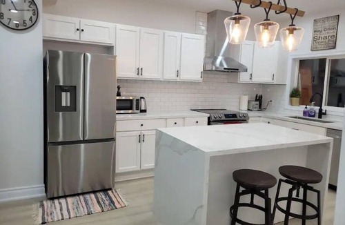 Frankford House | Newly renovated waterfront cottage in Quinte West