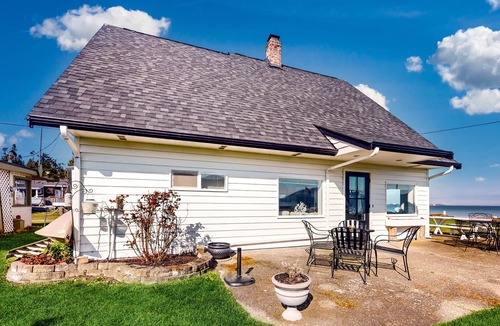 Bow House | Newly renovated waterfront home on Samish Island with firepit