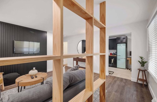 Ann Arbor House | Newly Renovated West-Side 1BR/1BA!