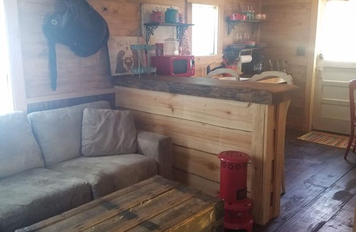 Cayuga Cabin | Newly Restored Family Cabin With a Relaxing Charm
