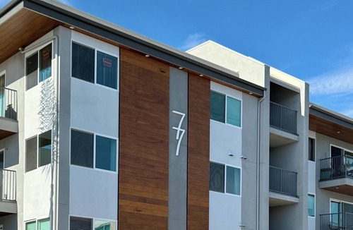 Hermosa Beach Condo | Newly updated beach studio steps to the beach