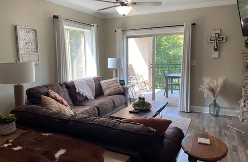 Gatlinburg Condo | Newly Updated Beautiful Condo & BEST kept secret - Steps Away from "The Strip"!
