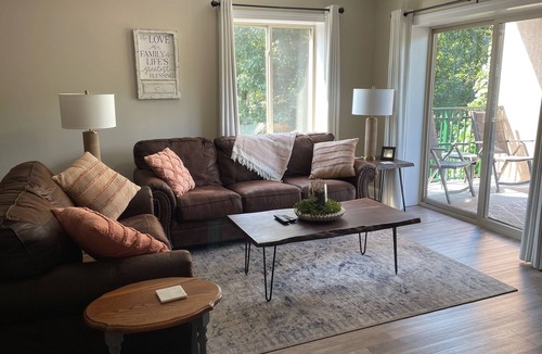 Gatlinburg Condo | Newly Updated Beautiful Condo & BEST kept secret - Steps Away from "The Strip"!