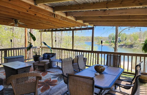 Bellmore House | Newly Updated Beautiful Lake Front Home