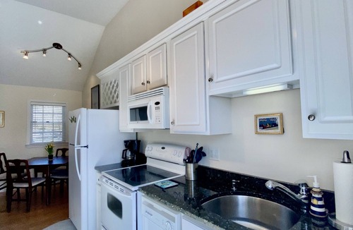 North Truro Condo | Newly updated cozy condo, conveniently located near stunning beaches