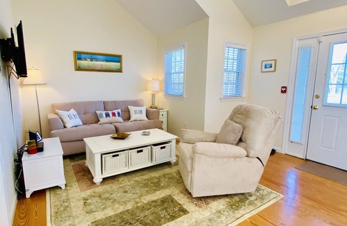 North Truro Condo | Newly updated cozy condo, conveniently located near stunning beaches