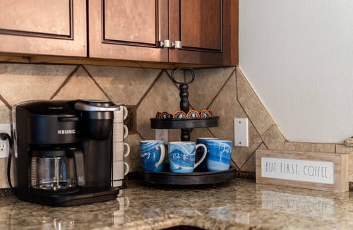 Corpus Christi House | Newly updated- Mermaid Cove, Padre Island -Whitecap Beach - Across the Gulf!