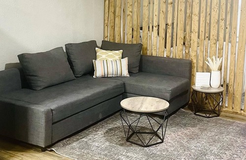 Churchland Apartment | Newly updated private studio