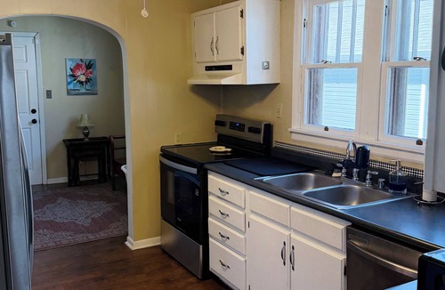 Jonesboro House | NEWLY Updated~Quiet,3-BR,2-BA Home~Jonesboro. Dog friendly. 1 mile from downtown