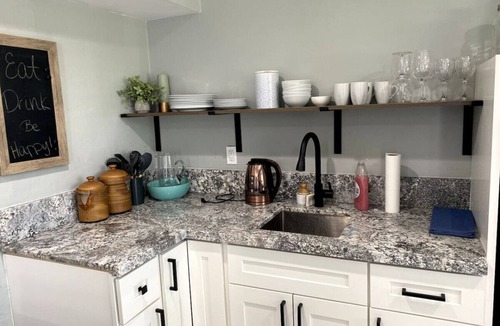 Sam Hughes House | Newly Updated/Sam Hughes/2 BR 1 BA/U of A