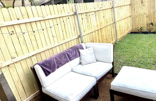 North Hi Mount Apartment | NEWLYRenovated FT. Worth Cultural District/Dickies Arena Keyless Entry Fast Wifi