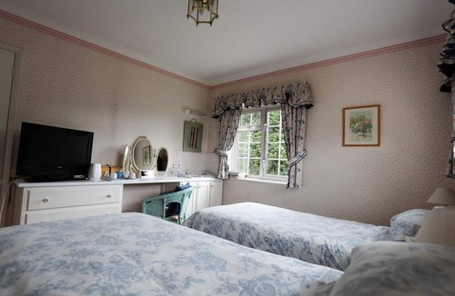 Sudbury Bed & Breakfast | Newmans Hall