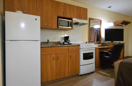 Sharon Hotel | Newmarket Inn