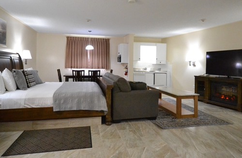Sharon Hotel | Newmarket Inn