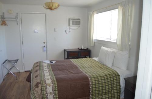 Newport Hotel | Newport Antler Motel