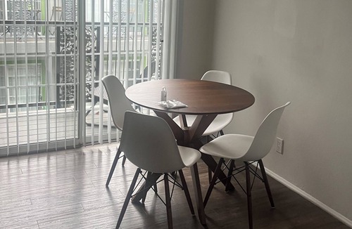 Downtown Apartment | Newport Beach 1BR Apartment. Reduced rates during Fall and for long term rentals