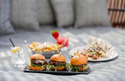Santa Ana Heights Hotel | Newport Beach Marriott Bayview