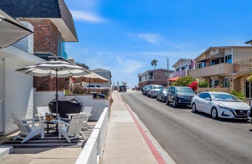 West Newport House | Newport Coastal Charm