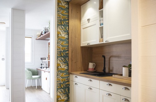 Saint-Cyprien Plage Cabin | Newport Pavilion by Lagoon Island