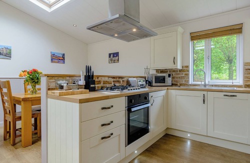 Newton St Loe Ski Chalet | Newton Brook Elegance Lodge