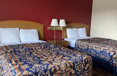 Newton Hotel | Newton Inn In Newton, KS