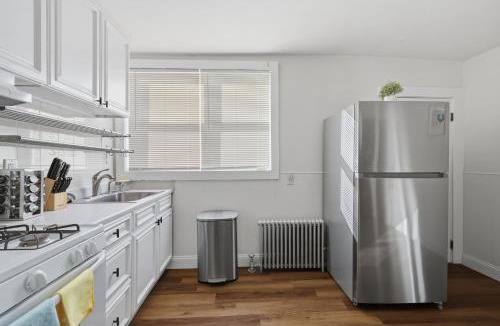 Nonantum Apartment | Newton Newly Renovated 3Br Apt
