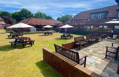 South Hayling Hotel | Newtown House Hotel