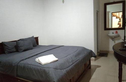 Laweyan House | Nexdeco House Homestay Syariah Solo